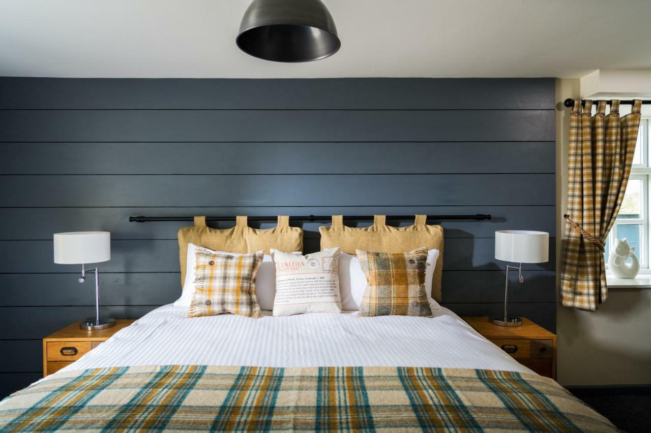 Lifeboat Inn St Ives Buitenkant foto