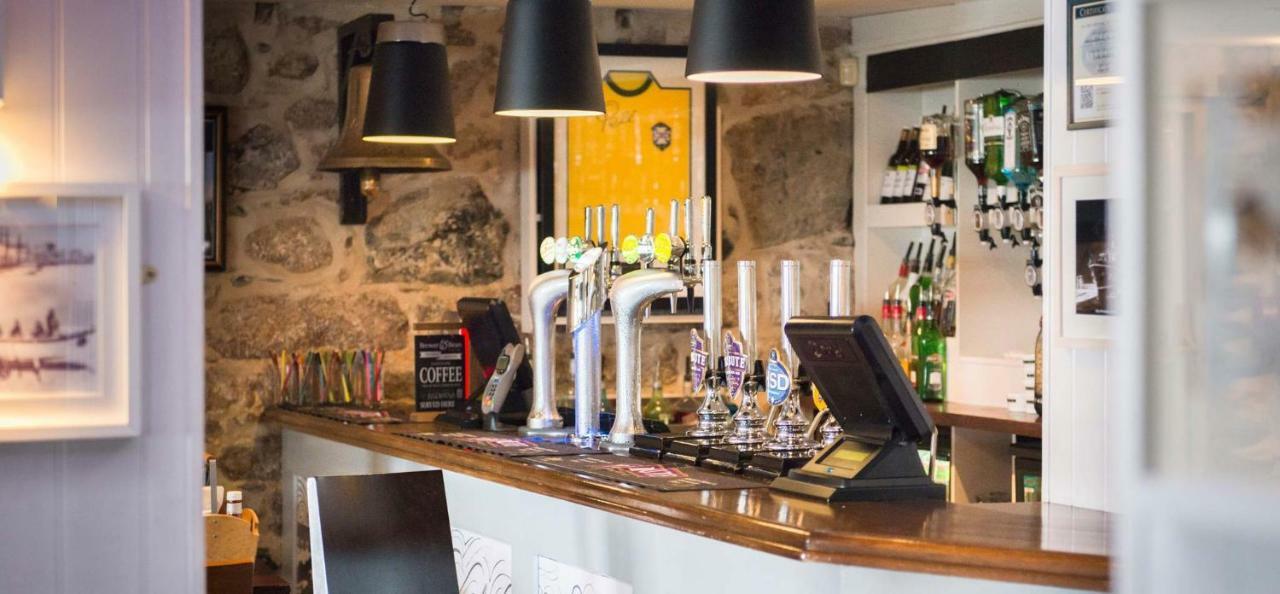 Lifeboat Inn St Ives Buitenkant foto